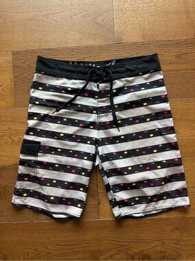 Maui and Sons Black and Silver Logo Tag Shorts